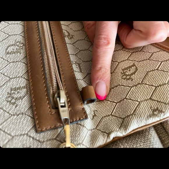 Dior honeycomb clutch - Picture 10 of 10